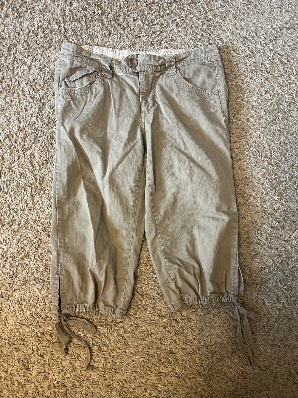 Women’s Y2K Drawstring Capris